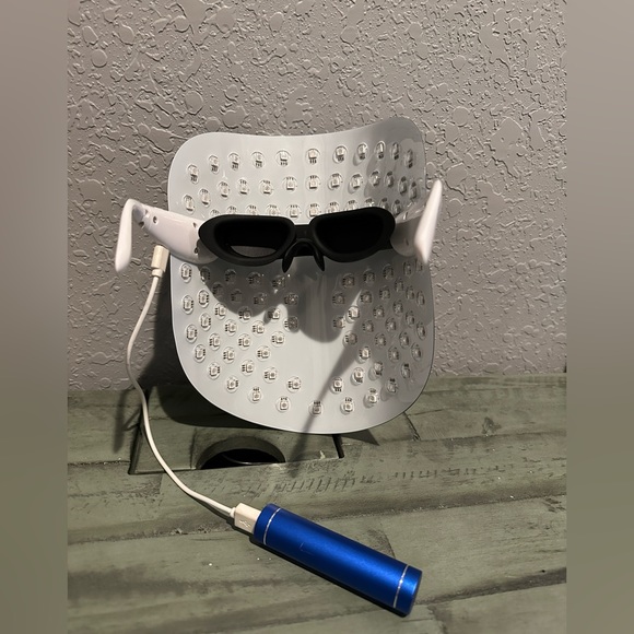 Lyte LED Therapy Mask - NIB - Picture 7 of 12